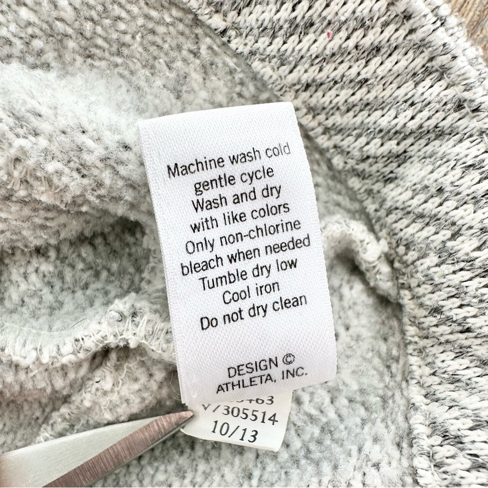 Athleta Trailwinds Knit Hike Jacket, Sandy White Heather, Medium - Picture 14 of 14